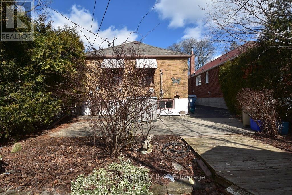 MAIN - 19 YARDLEY AVENUE Image 22