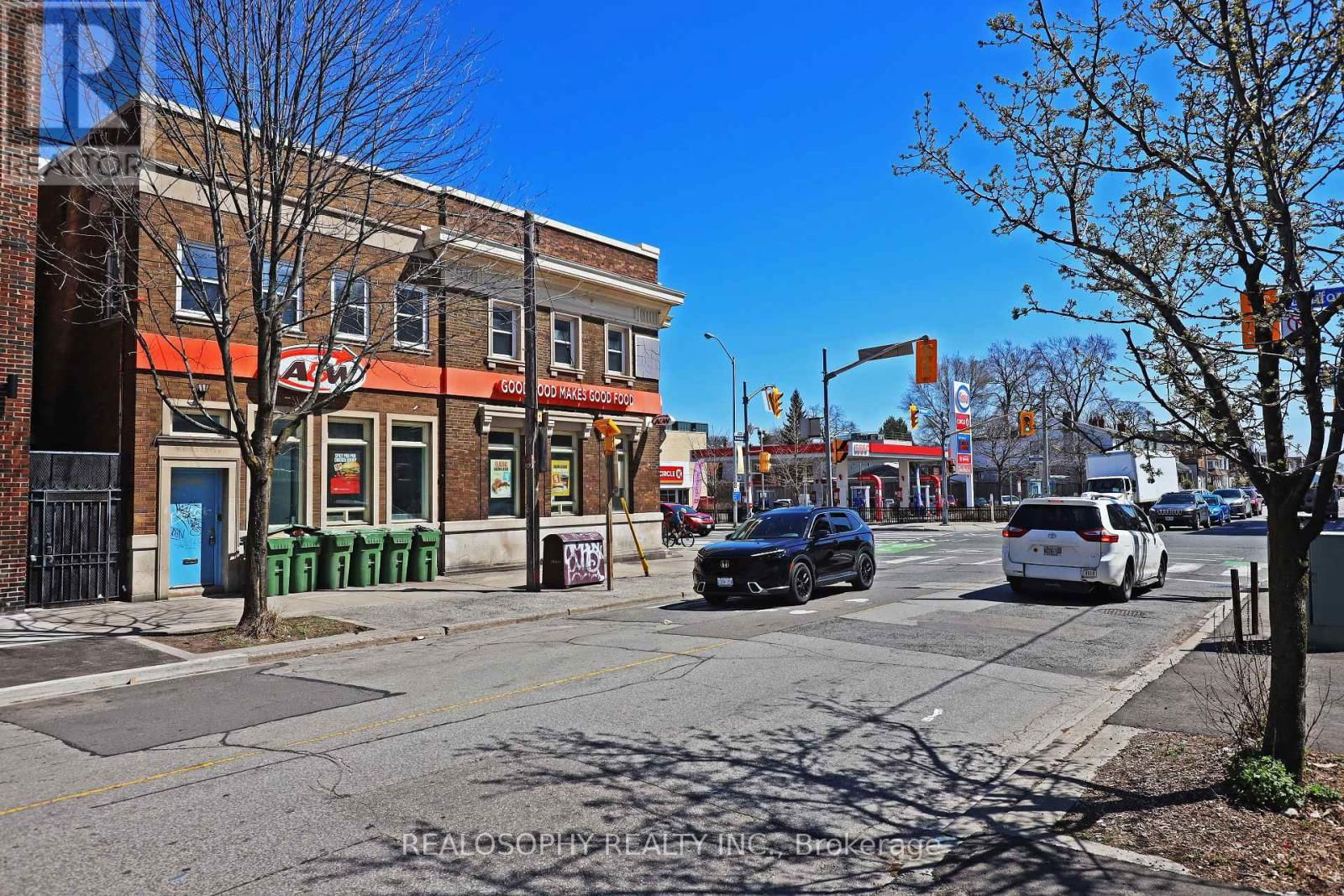 1170 DANFORTH AVENUE Image 12