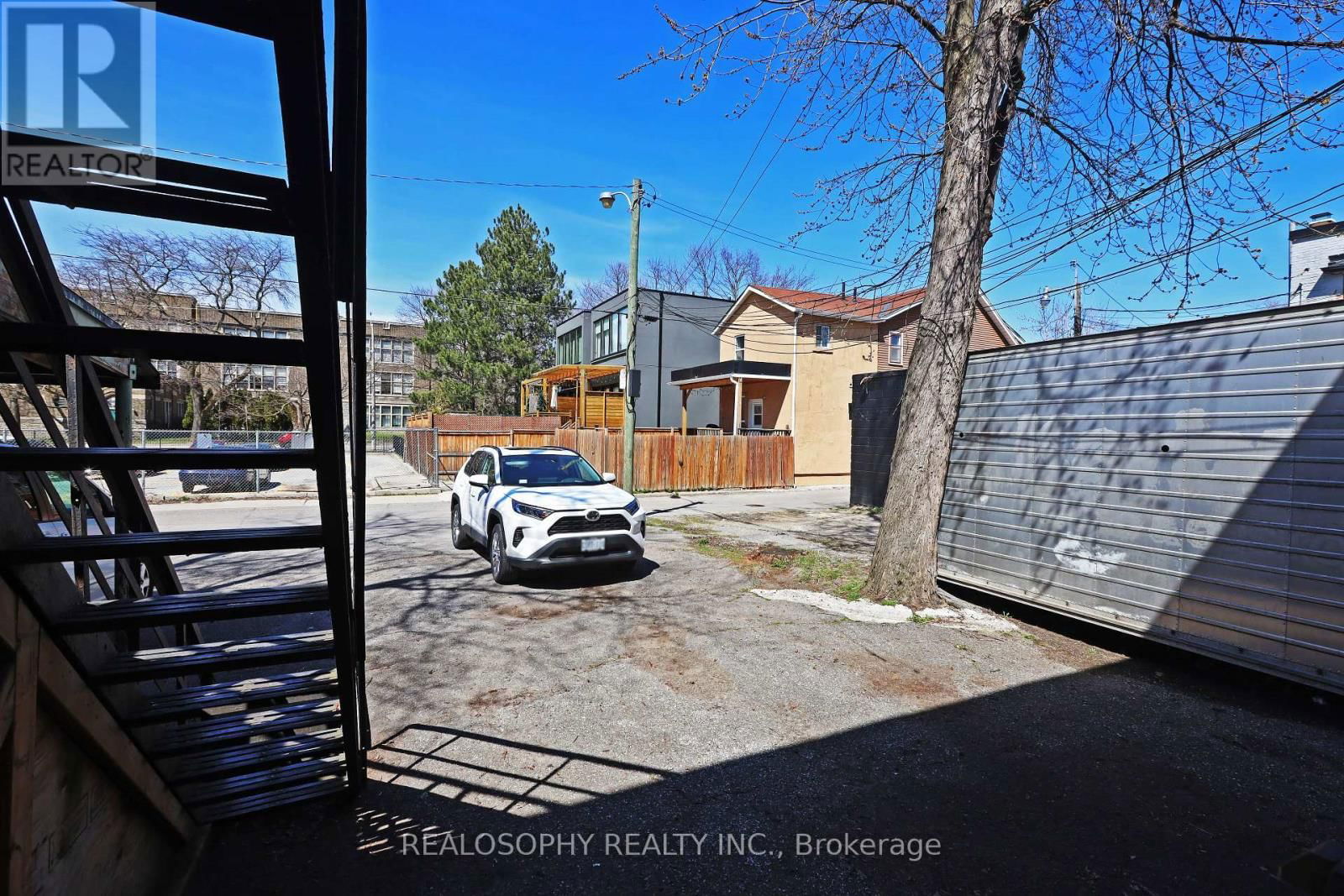 1170 DANFORTH AVENUE Image 8