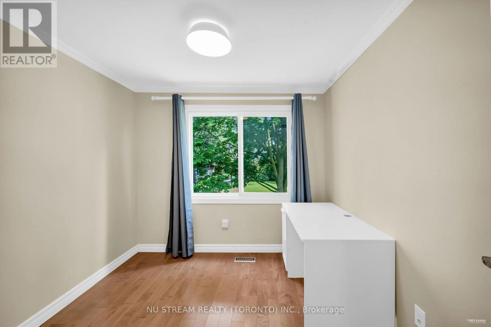 207 HUNTINGDALE BOULEVARD Image 17