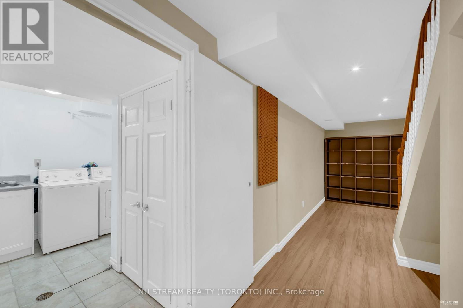 207 HUNTINGDALE BOULEVARD Image 18