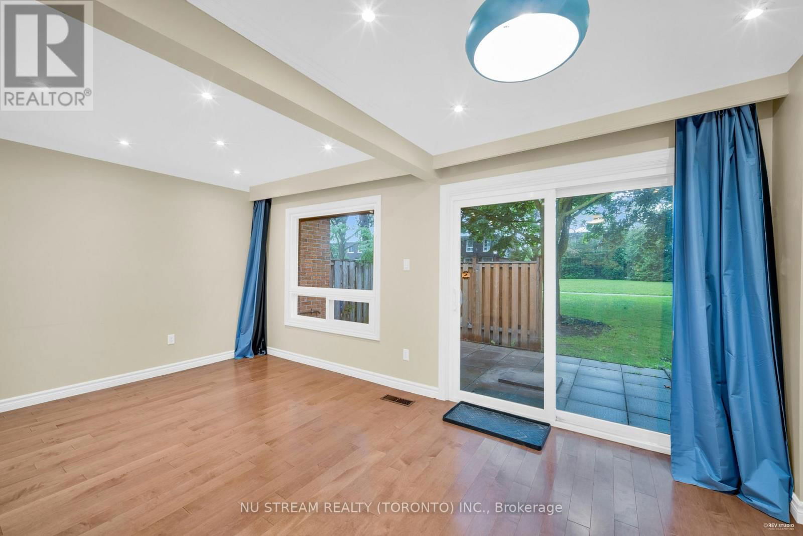 207 HUNTINGDALE BOULEVARD Image 5