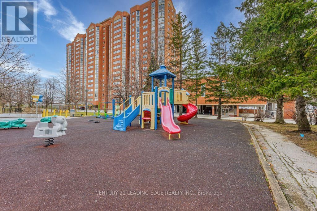 1610 - 2466 EGLINTON AVENUE E Image 32