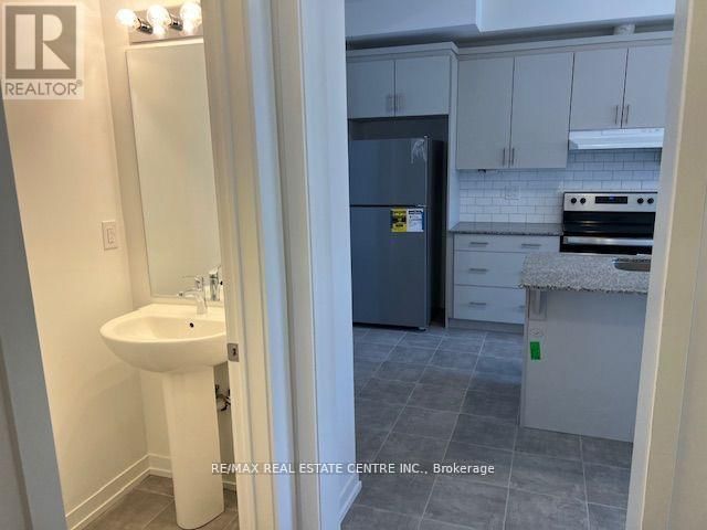 32 - 55 SELFRIDGE WAY Image 8