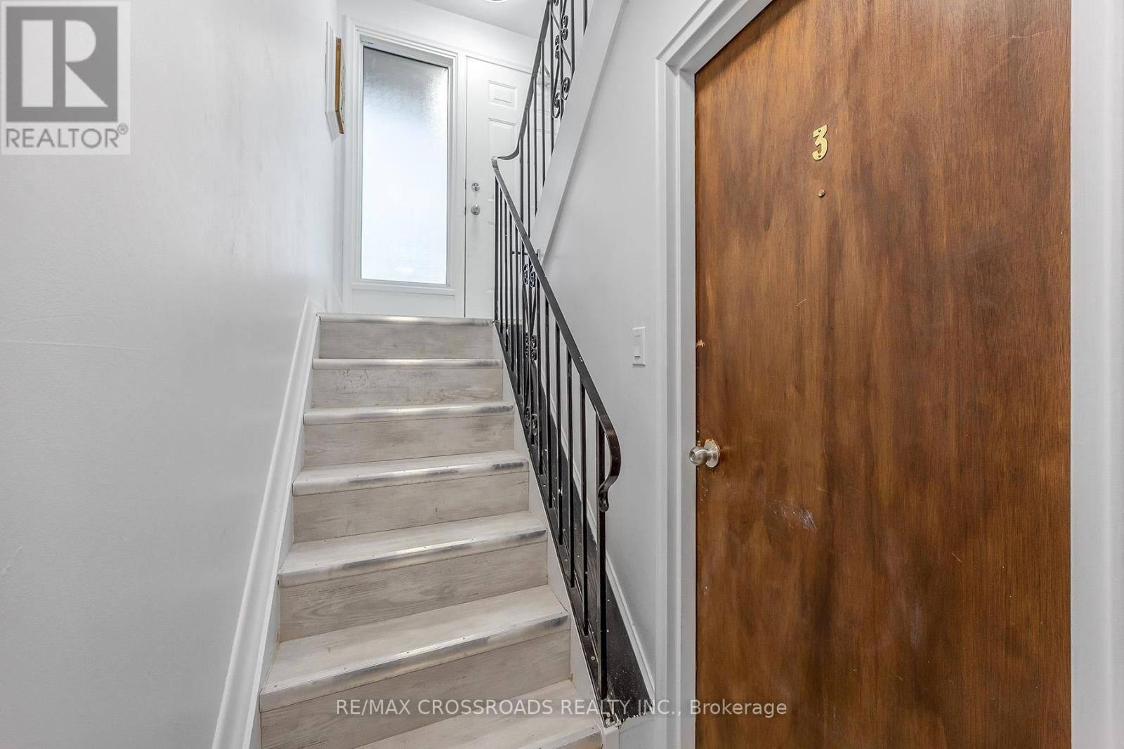 UNIT 3 - 349 FRONTENAC AVENUE Image 3