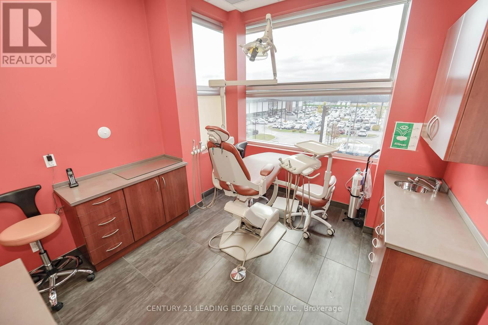 309 - 385 SILVER STAR BOULEVARD Image 31