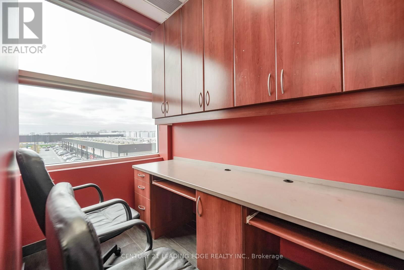 309 - 385 SILVER STAR BOULEVARD Image 33