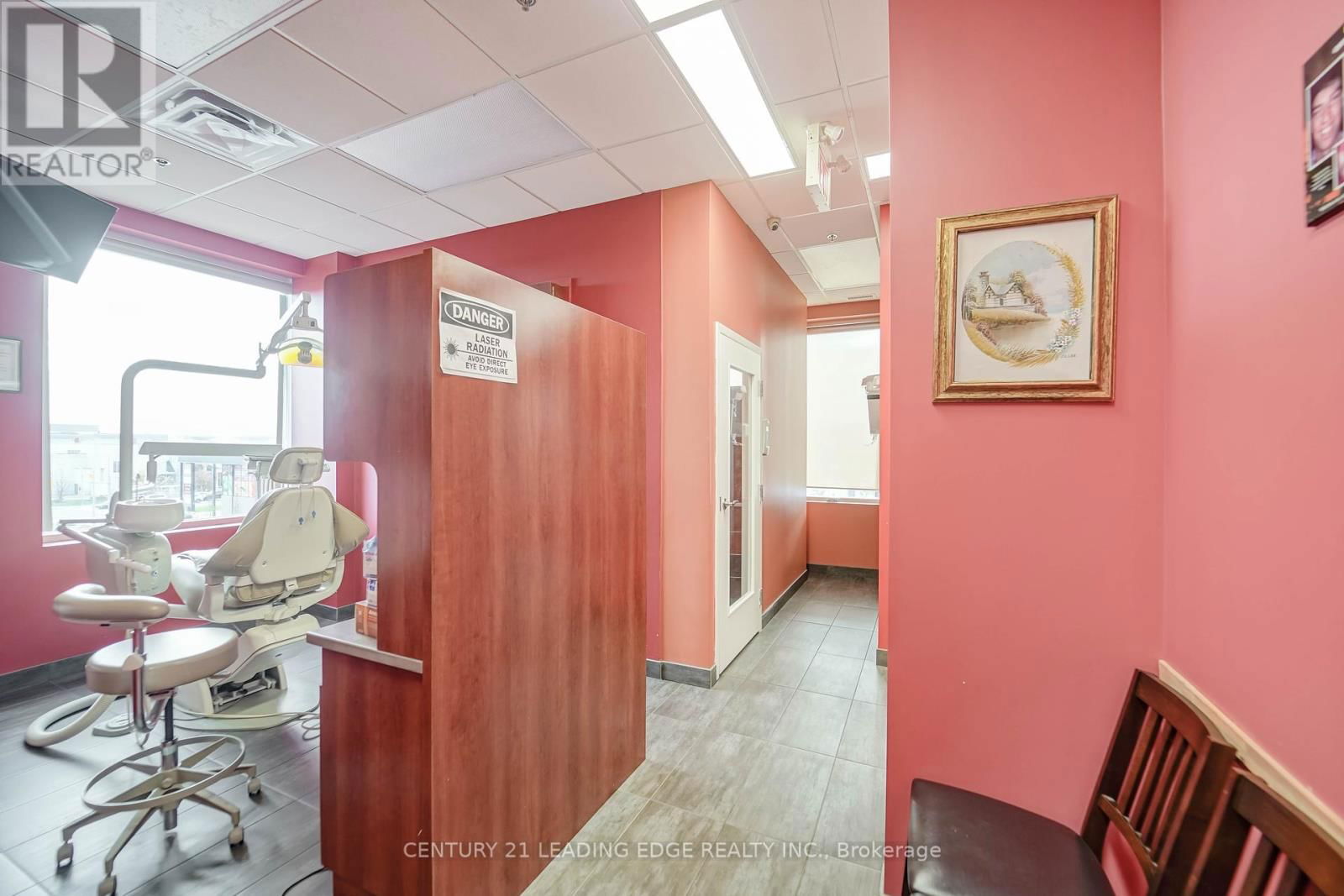 309 - 385 SILVER STAR BOULEVARD Image 35