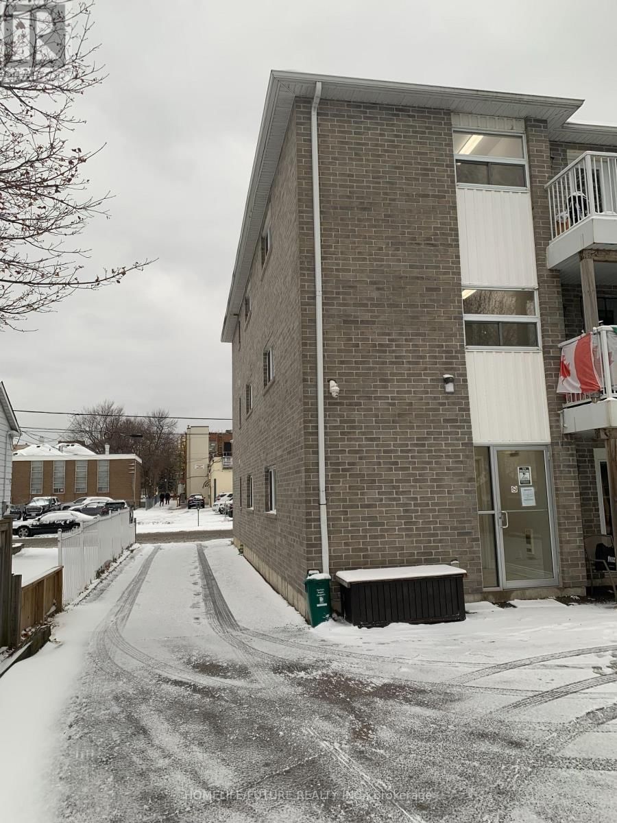 115 CELINA STREET Image 4
