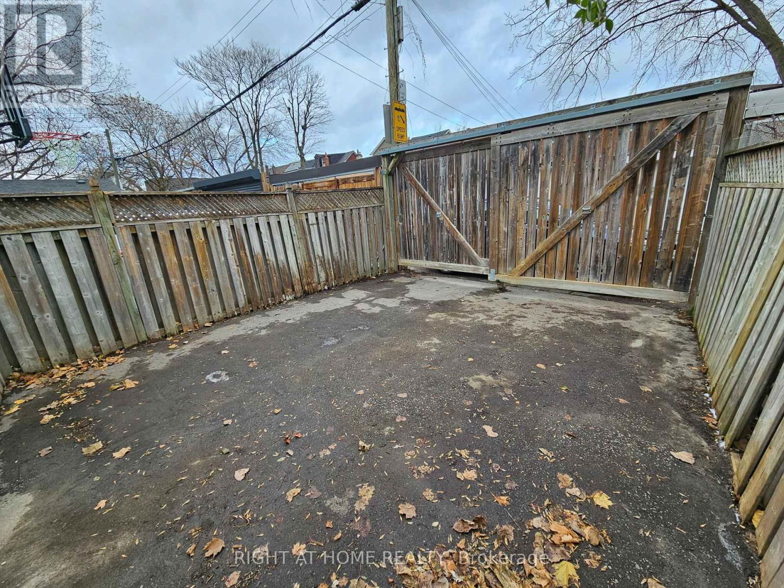 #2 - 127 HEWARD AVENUE Image 13