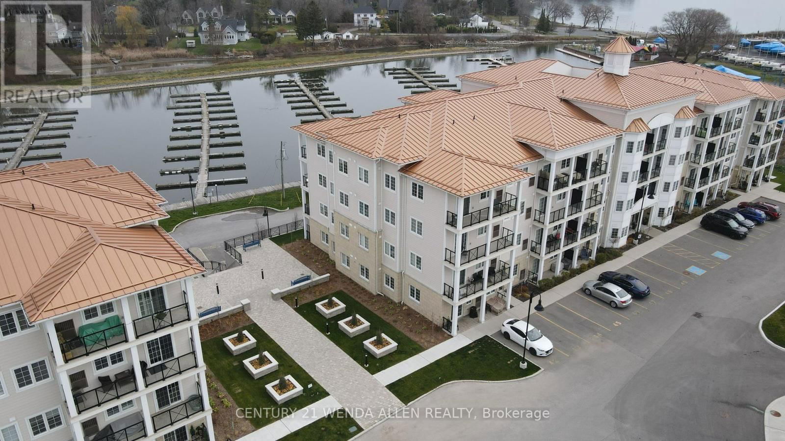 110 - 50 LAKEBREZE DRIVE Image 3