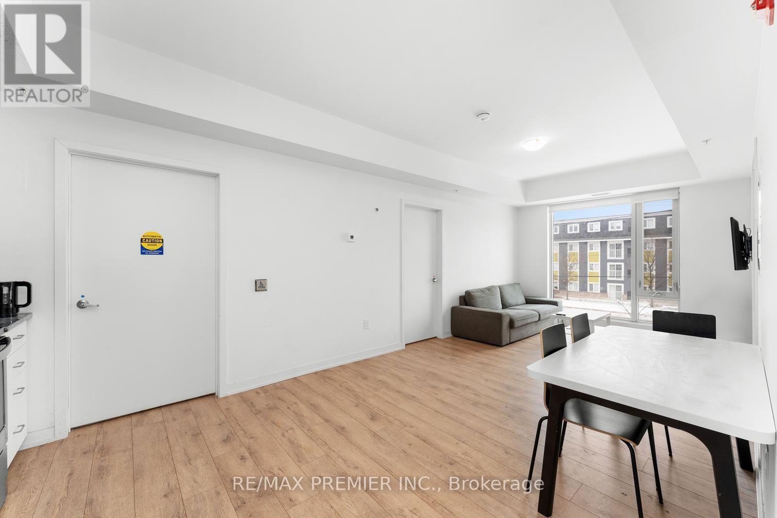 212 - 1800 SIMCOE STREET NORTH Image 10