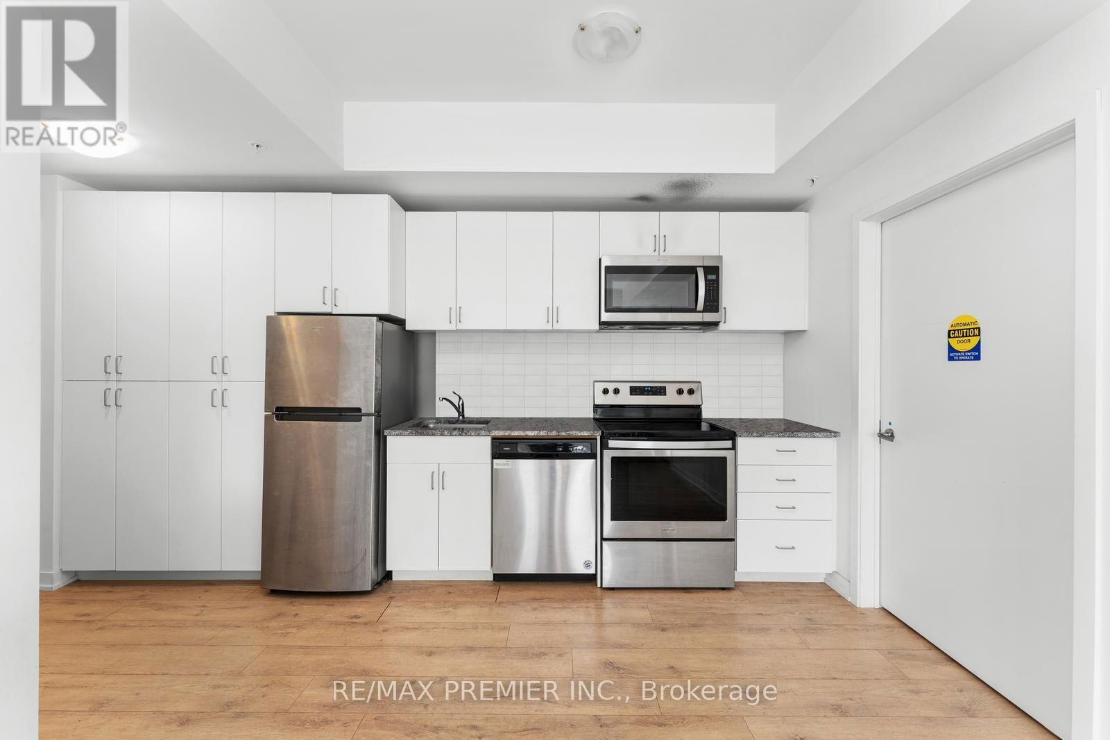 212 - 1800 SIMCOE STREET NORTH Image 9