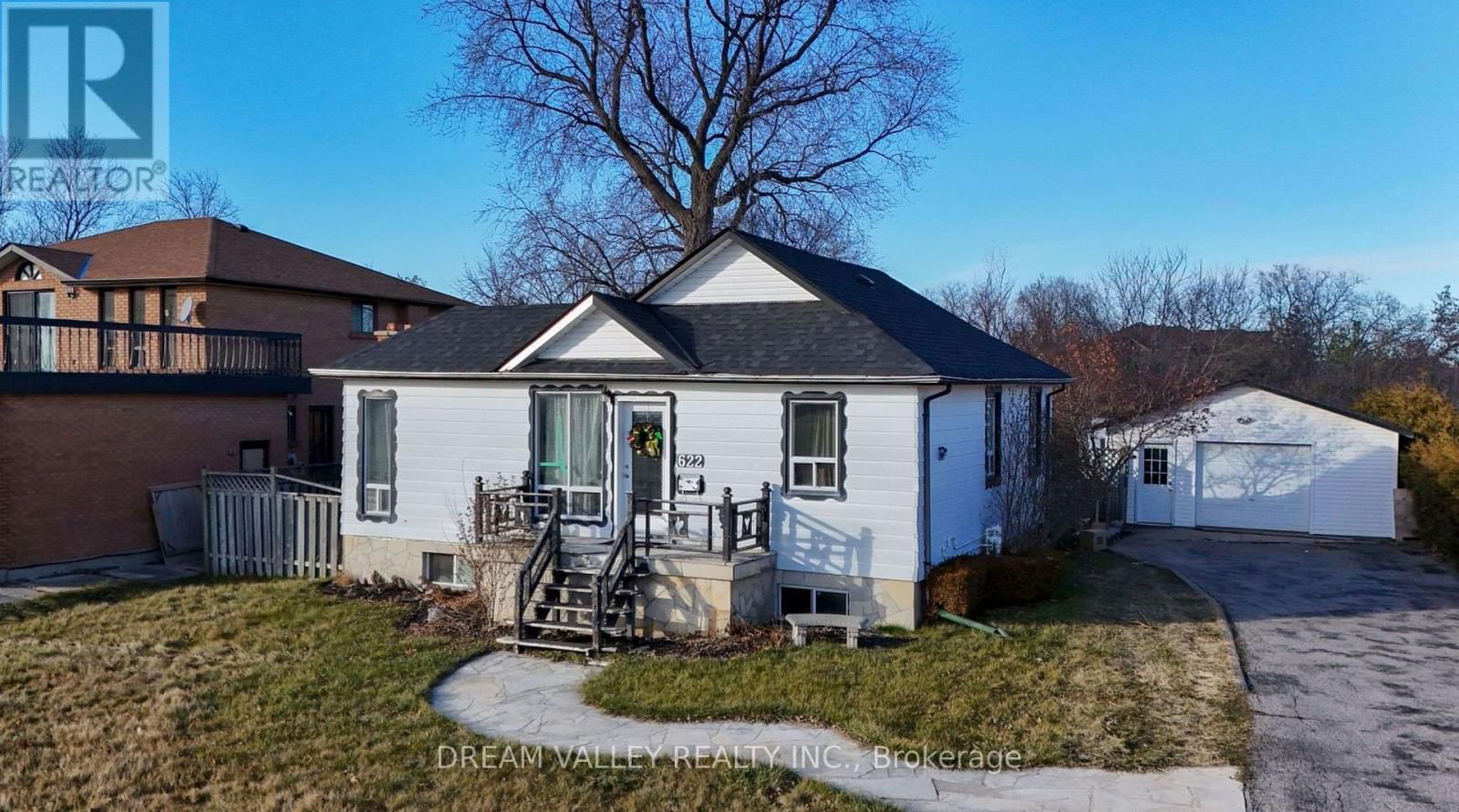 UPPER - 622 SHEPPARD AVENUE Image 1