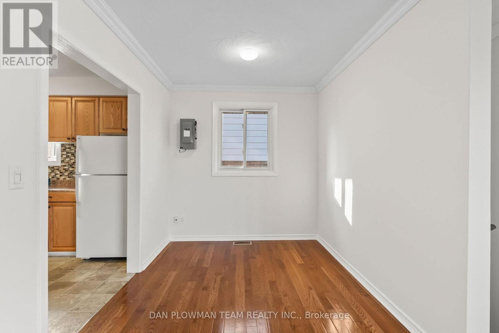 855 OLIVE AVENUE Image 6