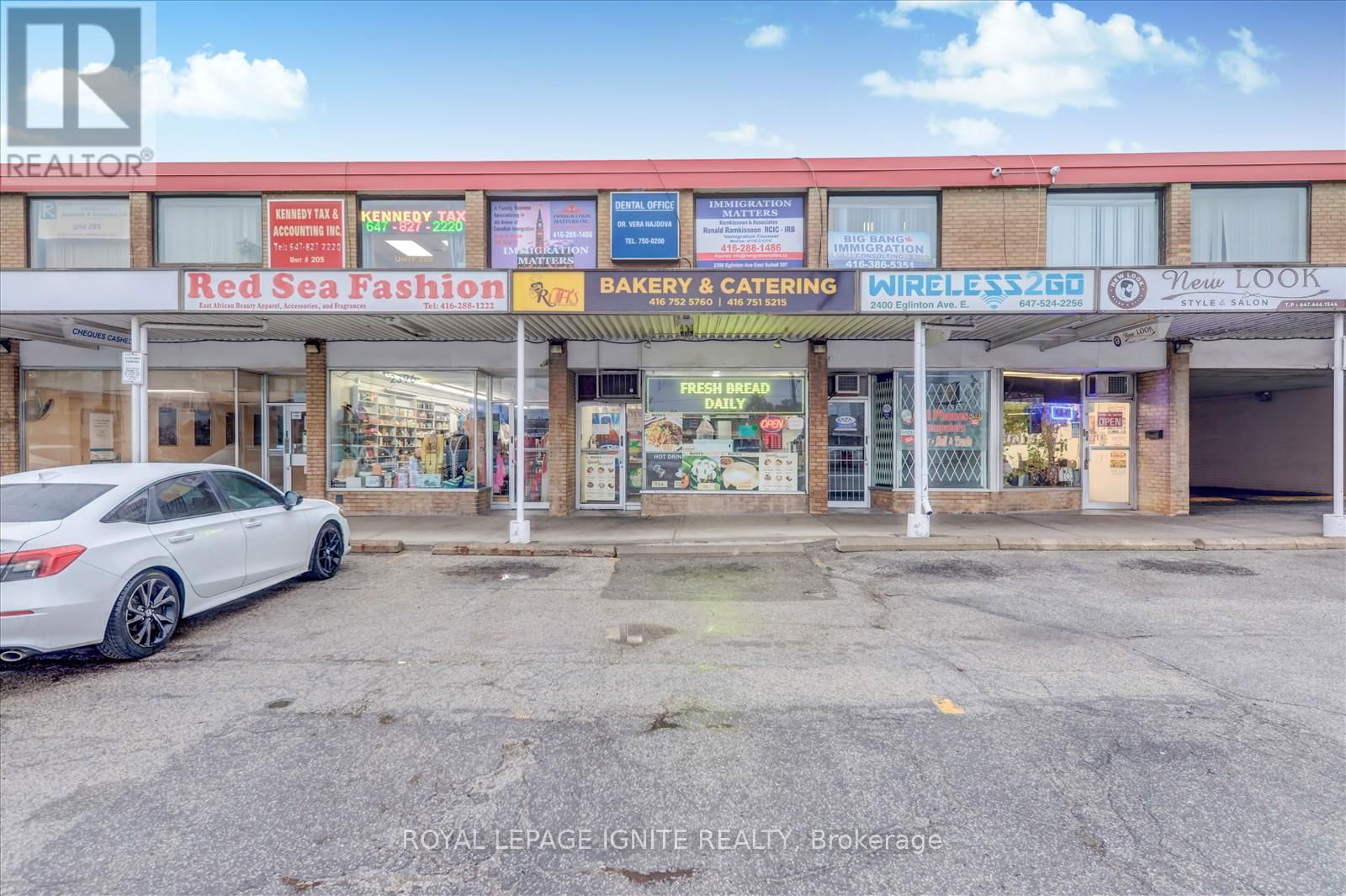 2398 EGLINTON AVENUE E Image 1