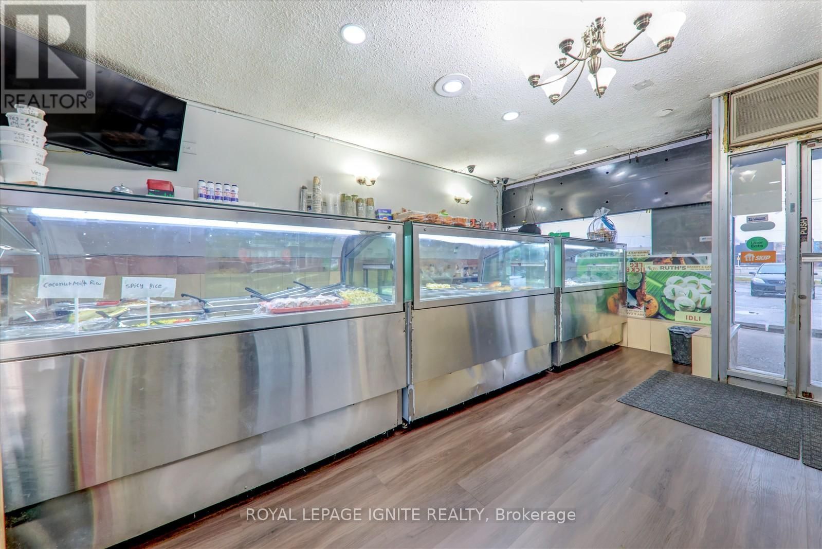 2398 EGLINTON AVENUE E Image 9