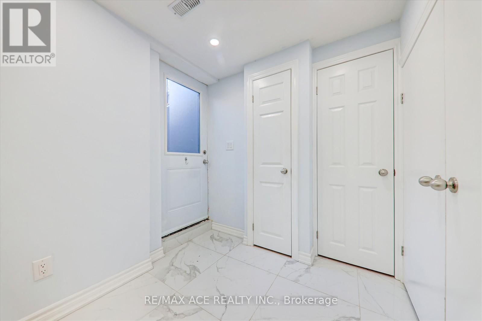 65 RYDER CRESCENT Image 31