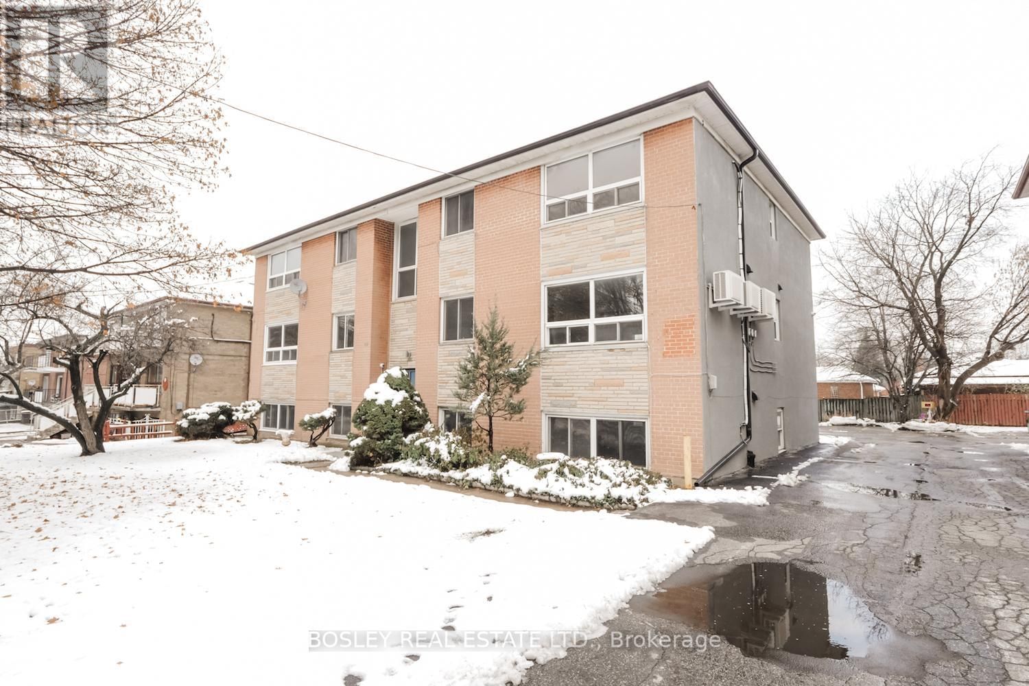 301 - 555 BIRCHMOUNT ROAD Image 17