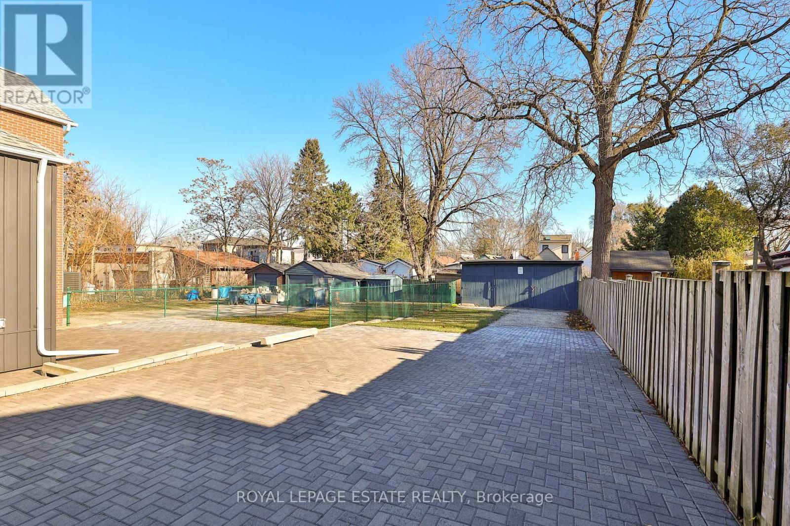 LOWER - 277 CEDARVALE AVENUE Image 13