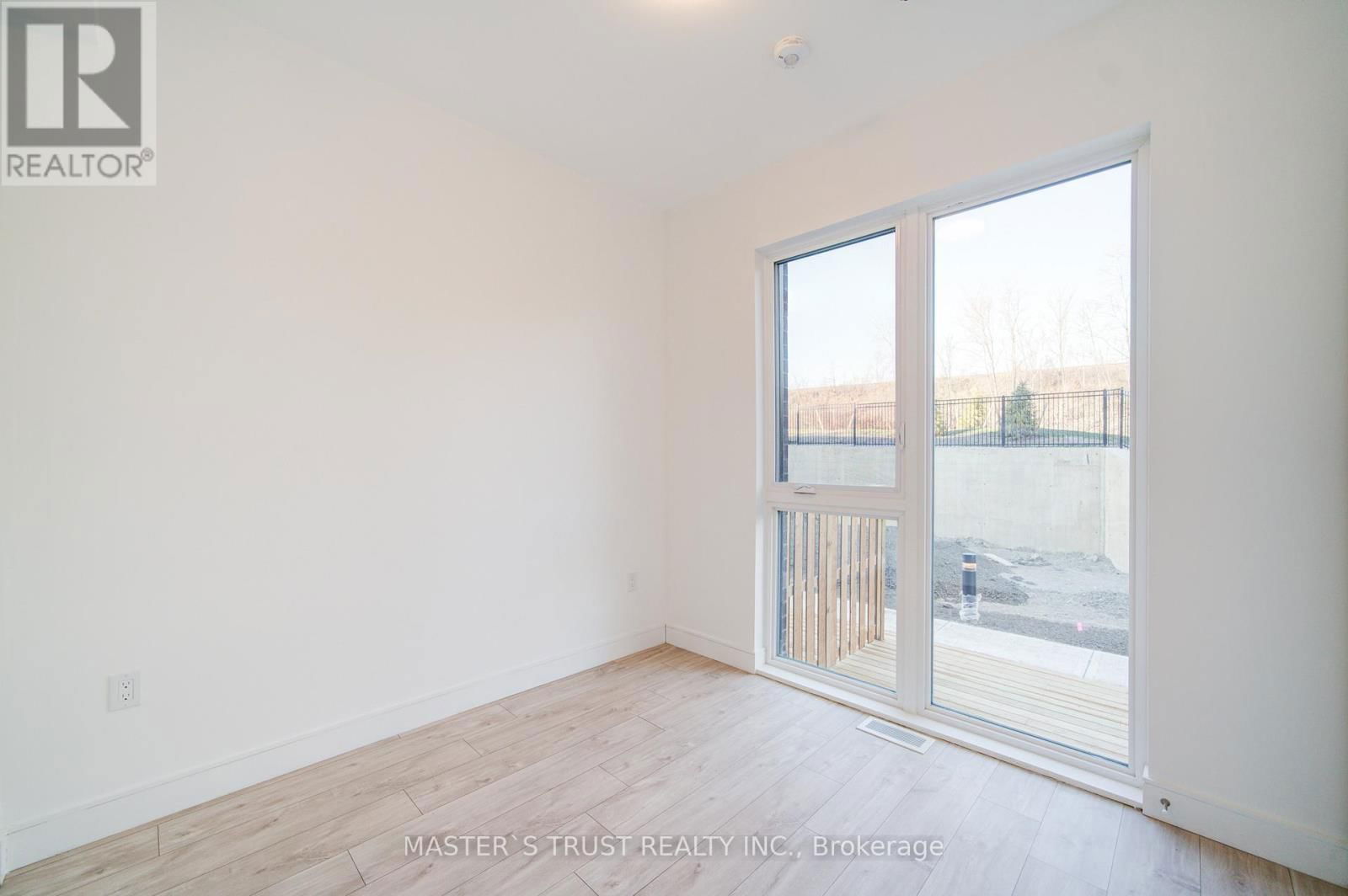 20 - 176 CLONMORE DRIVE Image 11