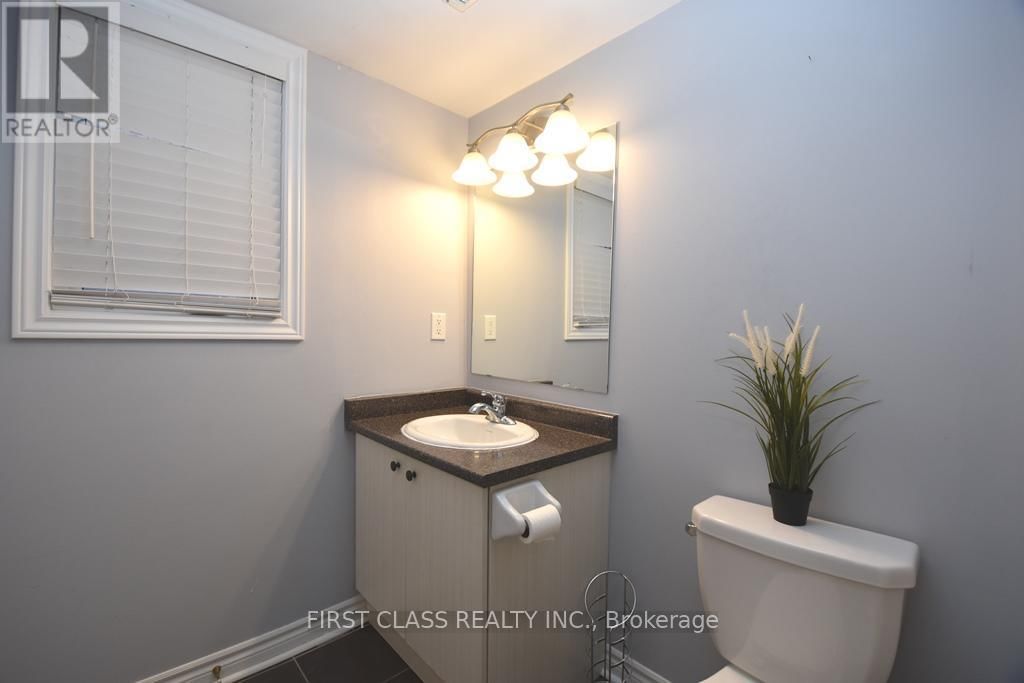 Back - 1542 BRUNY AVENUE Image 3