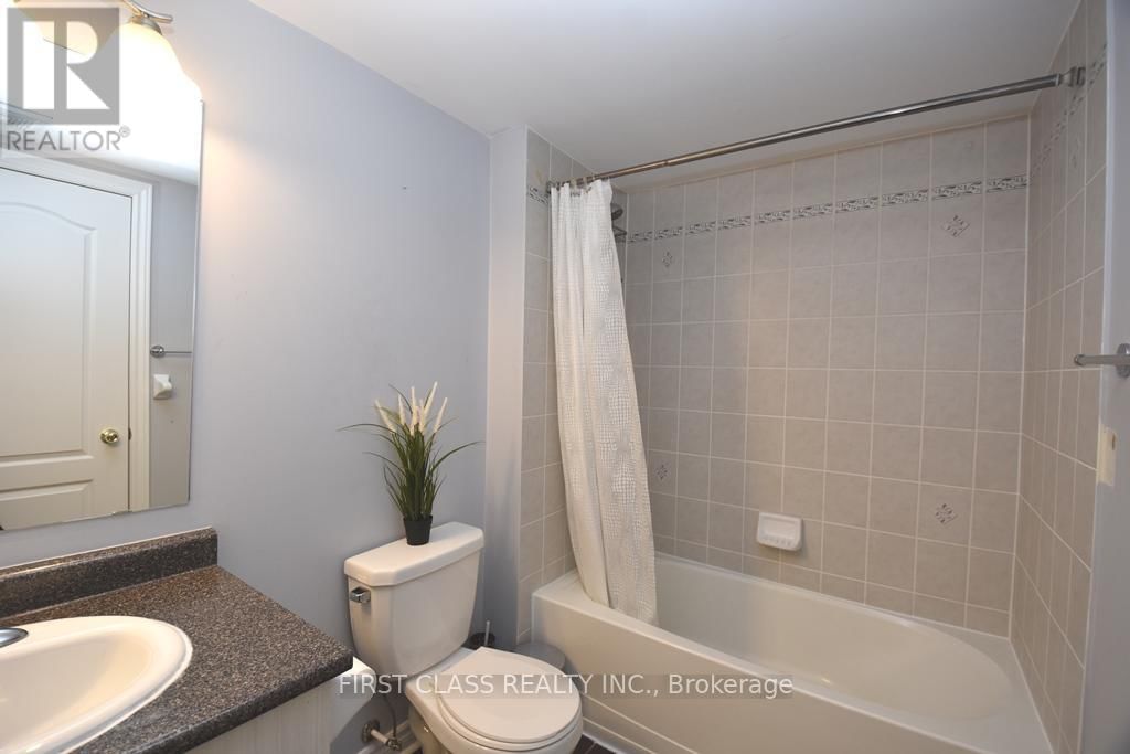 Back - 1542 BRUNY AVENUE Image 4