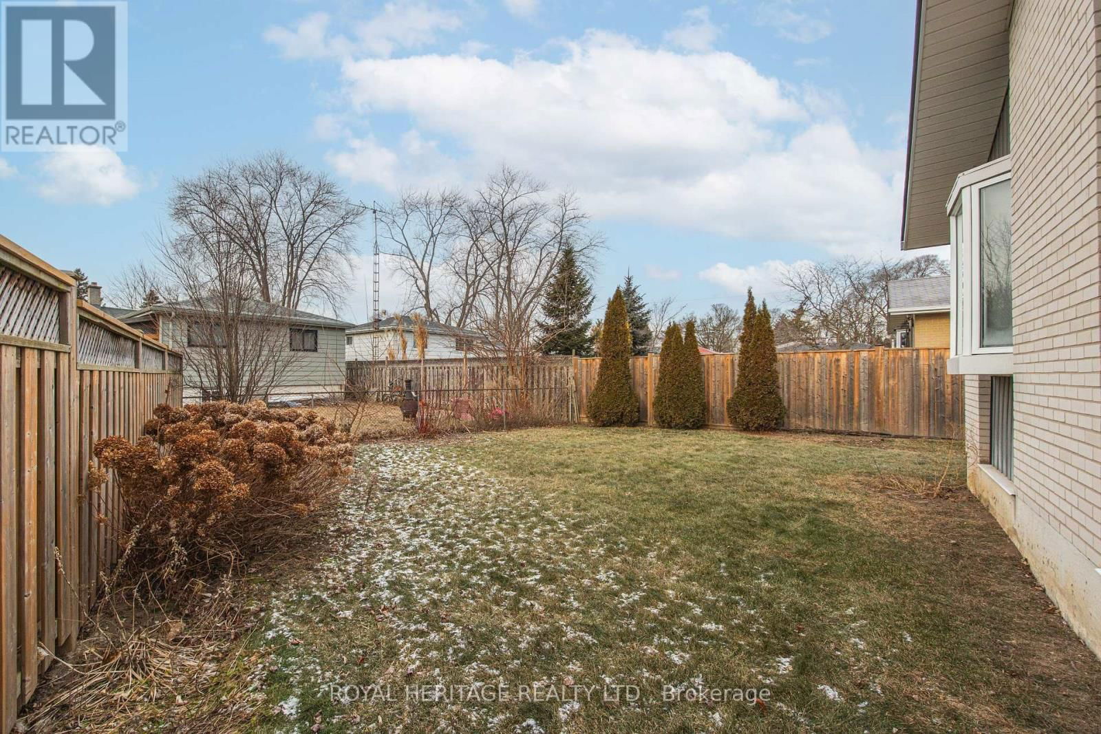 963 TIMMINS GARDENS Image 33