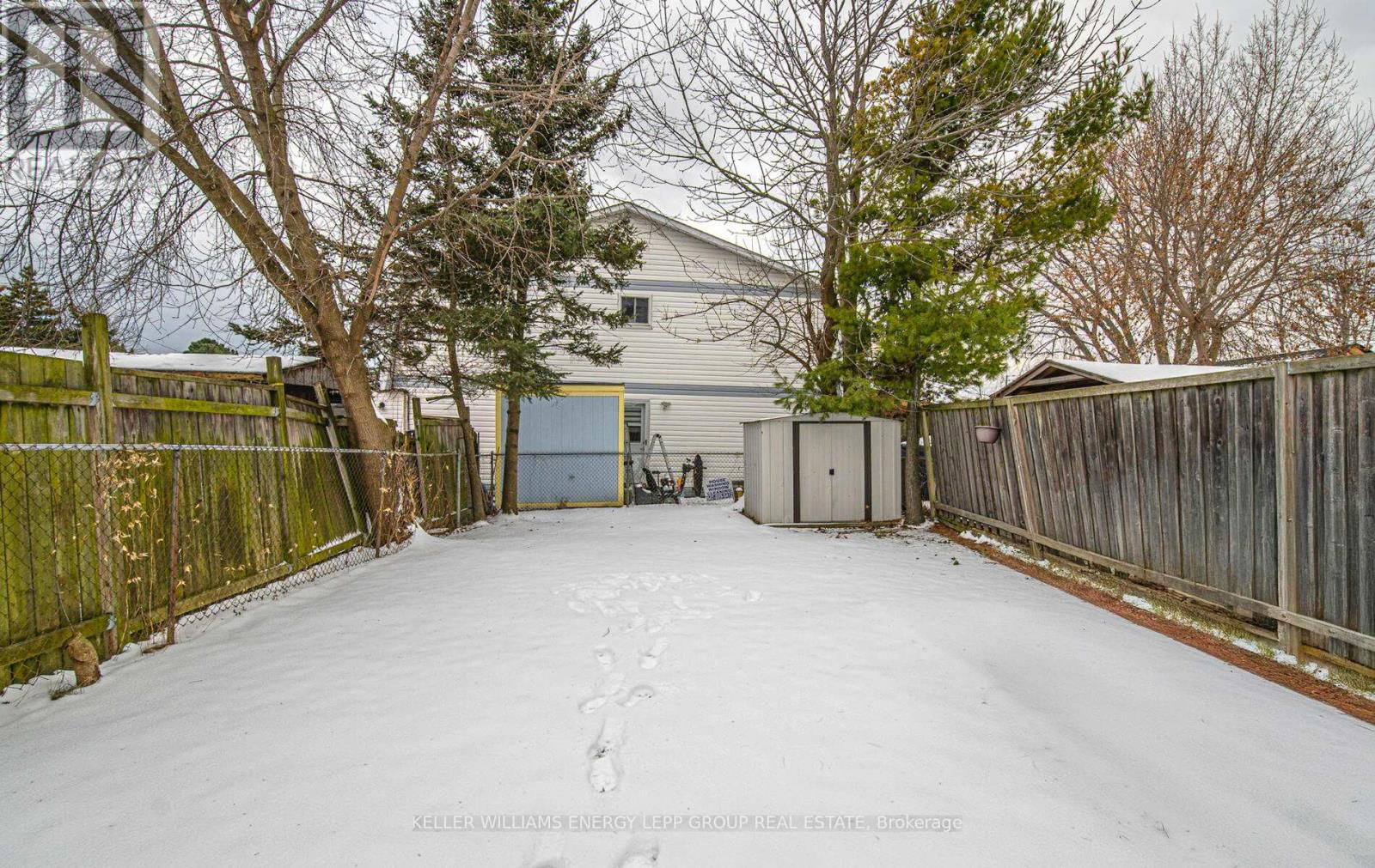 1384 SHARBOT STREET Image 31