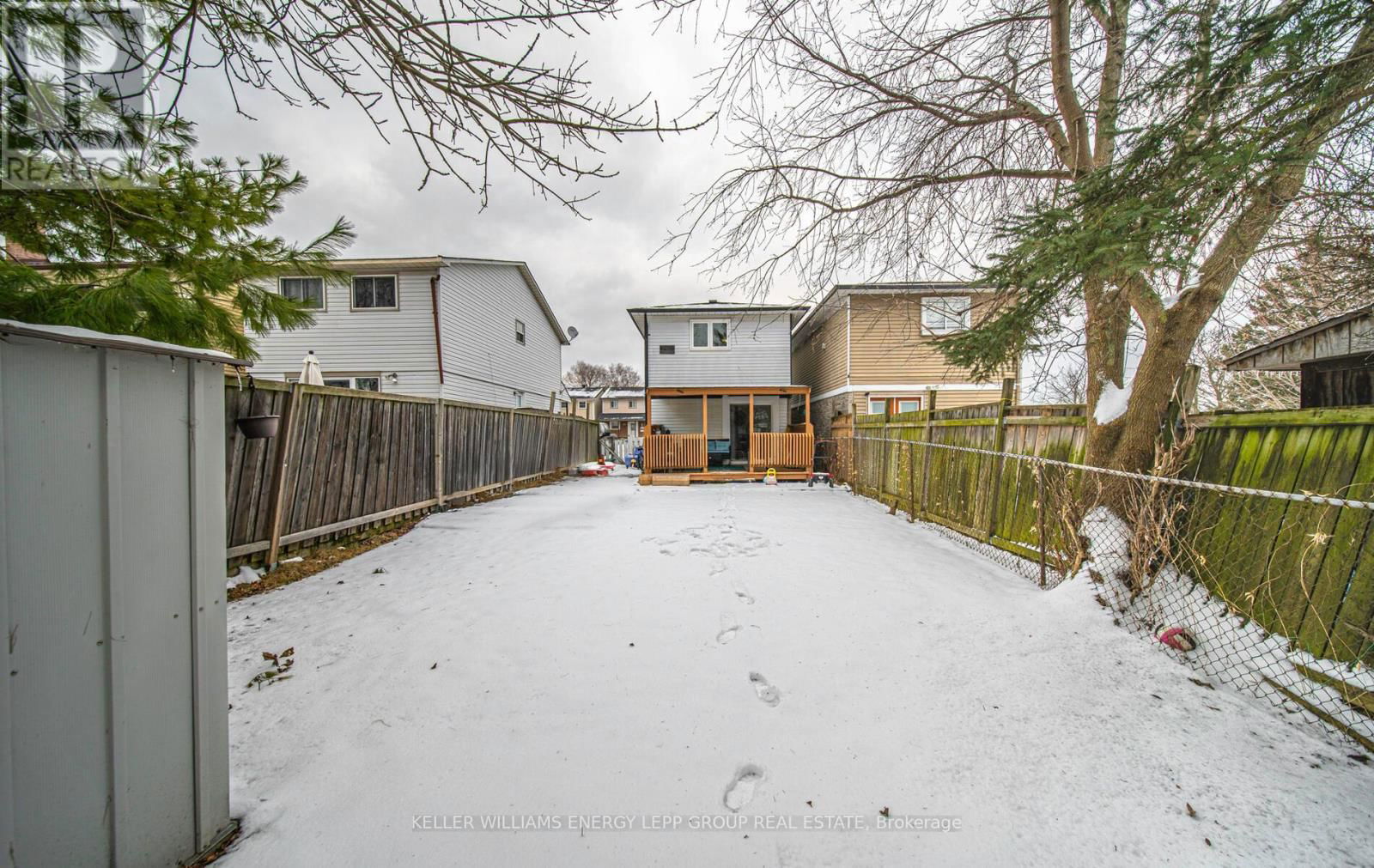 1384 SHARBOT STREET Image 32