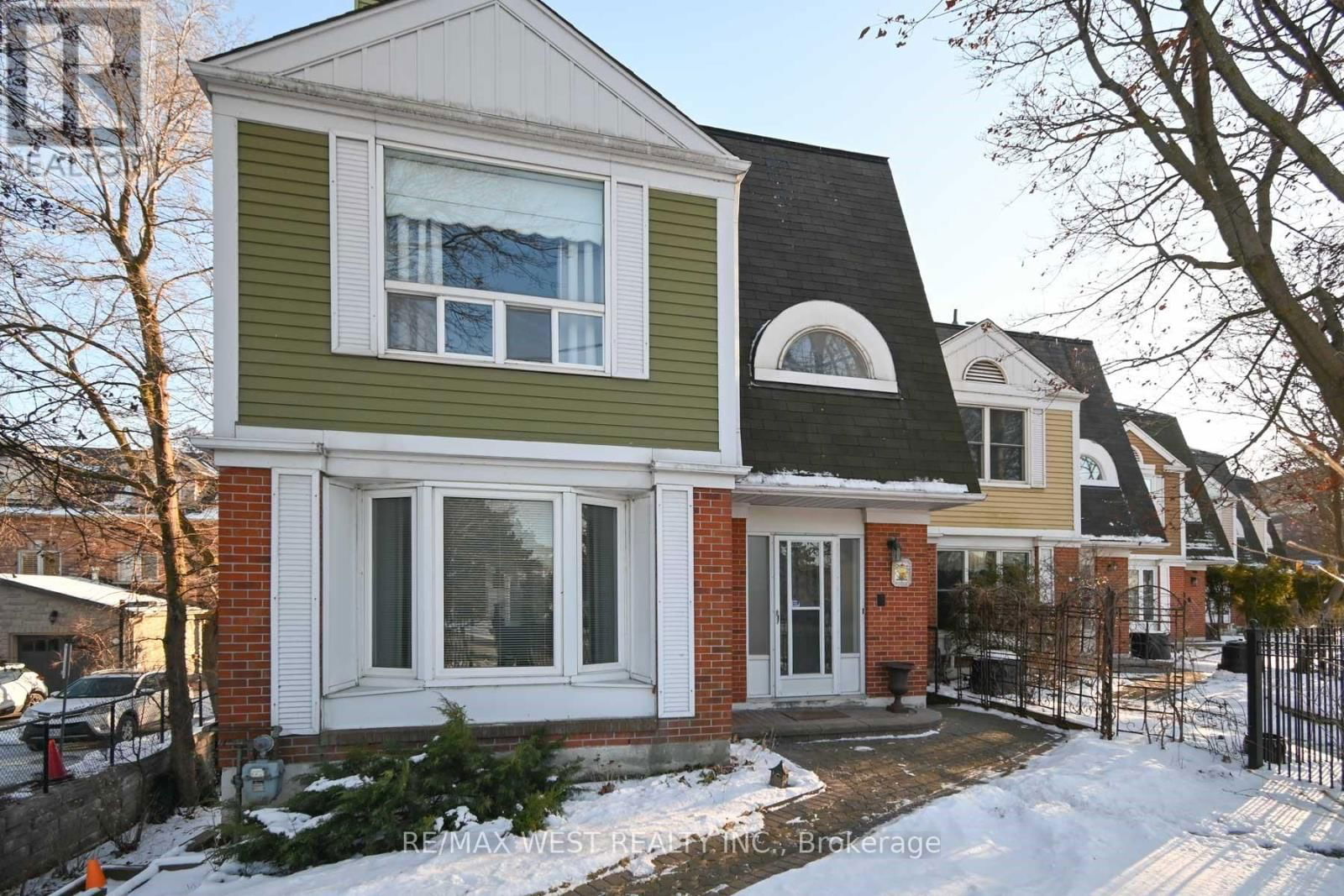 10 - 45 BIRCHMOUNT ROAD Image 1