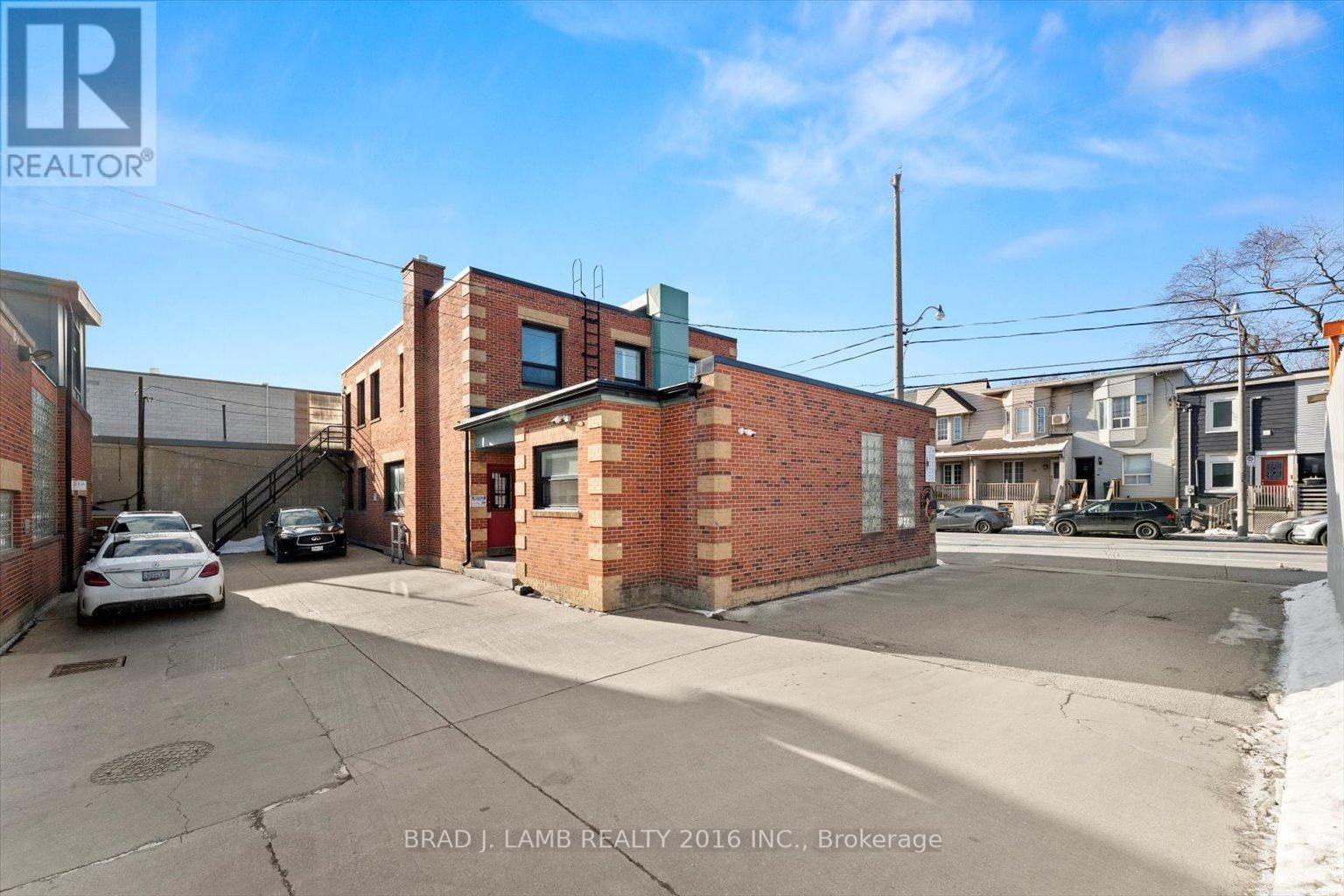 21 CARLAW AVENUE W Image 3