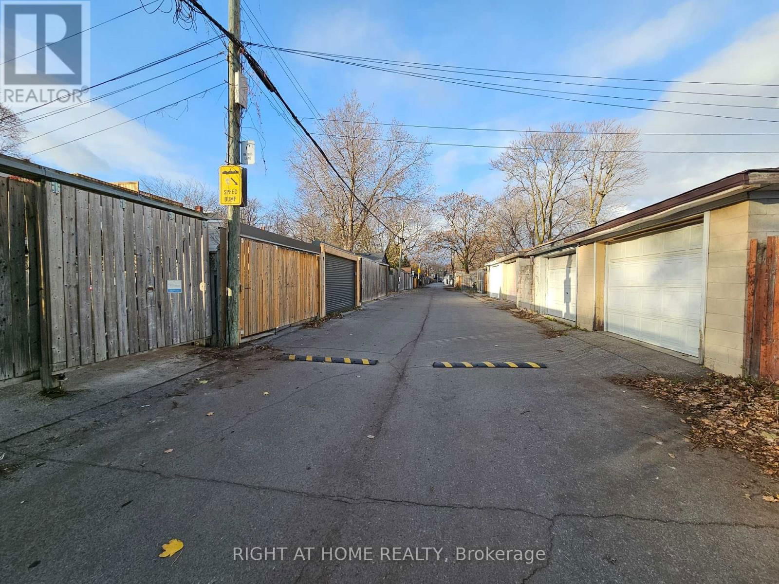 #2 - 127 HEWARD AVENUE Image 15