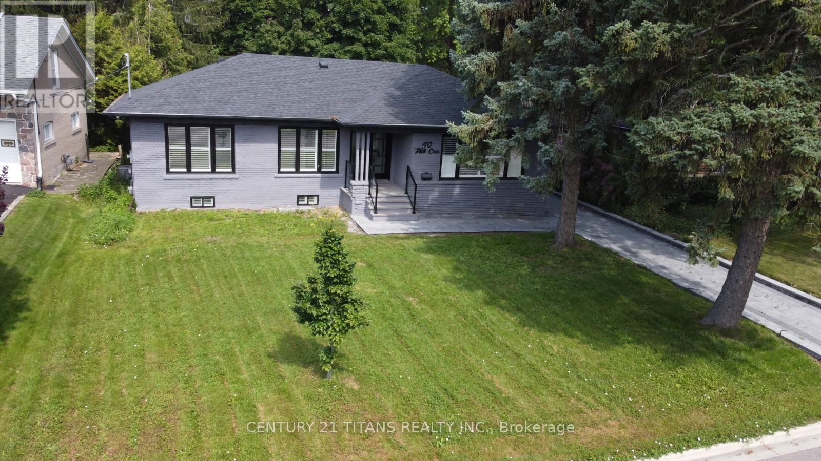 40 HILL CRESCENT Image 1