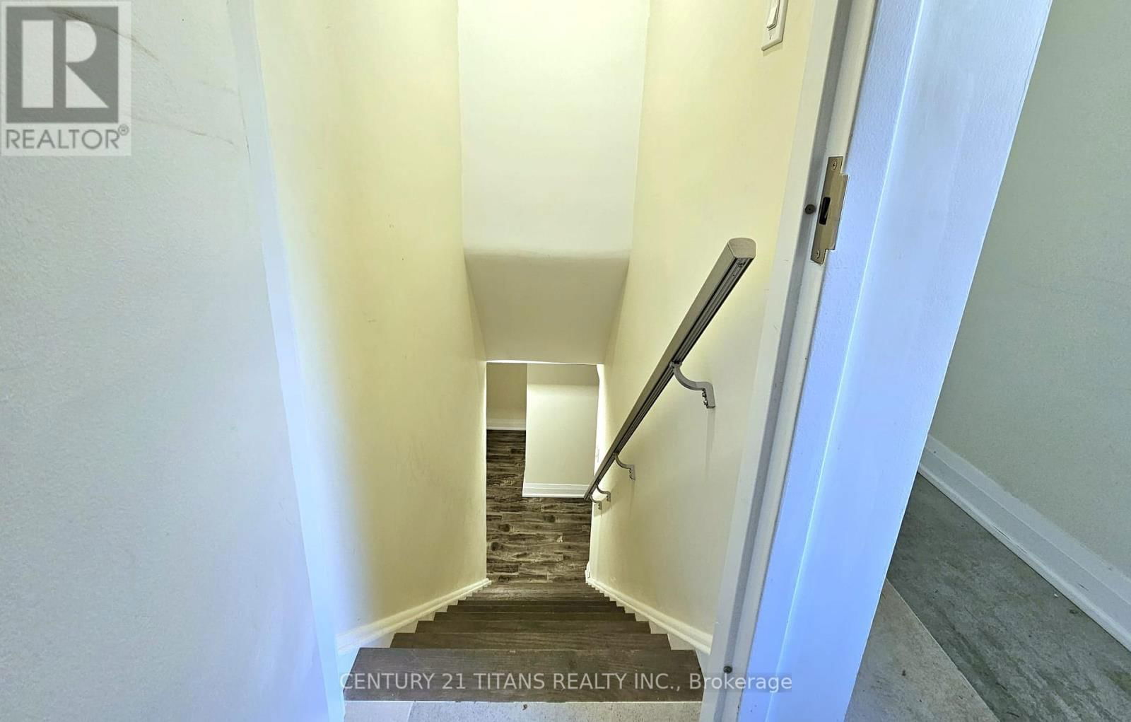 40 HILL CRESCENT Image 13