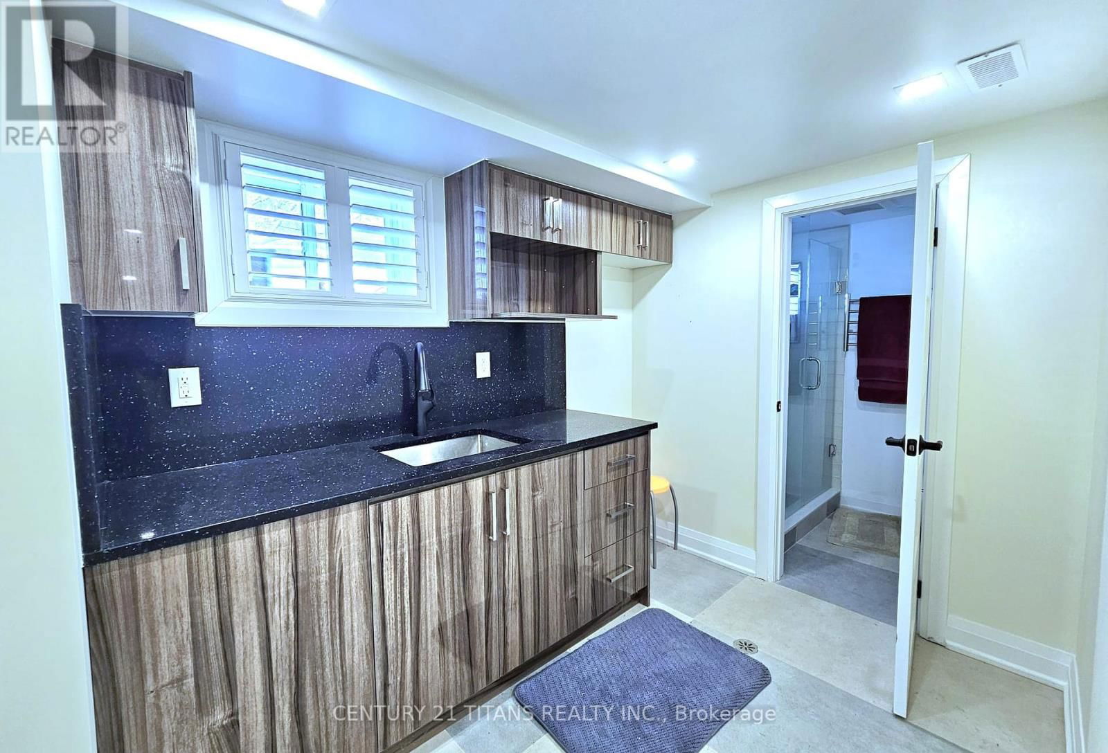 40 HILL CRESCENT Image 16