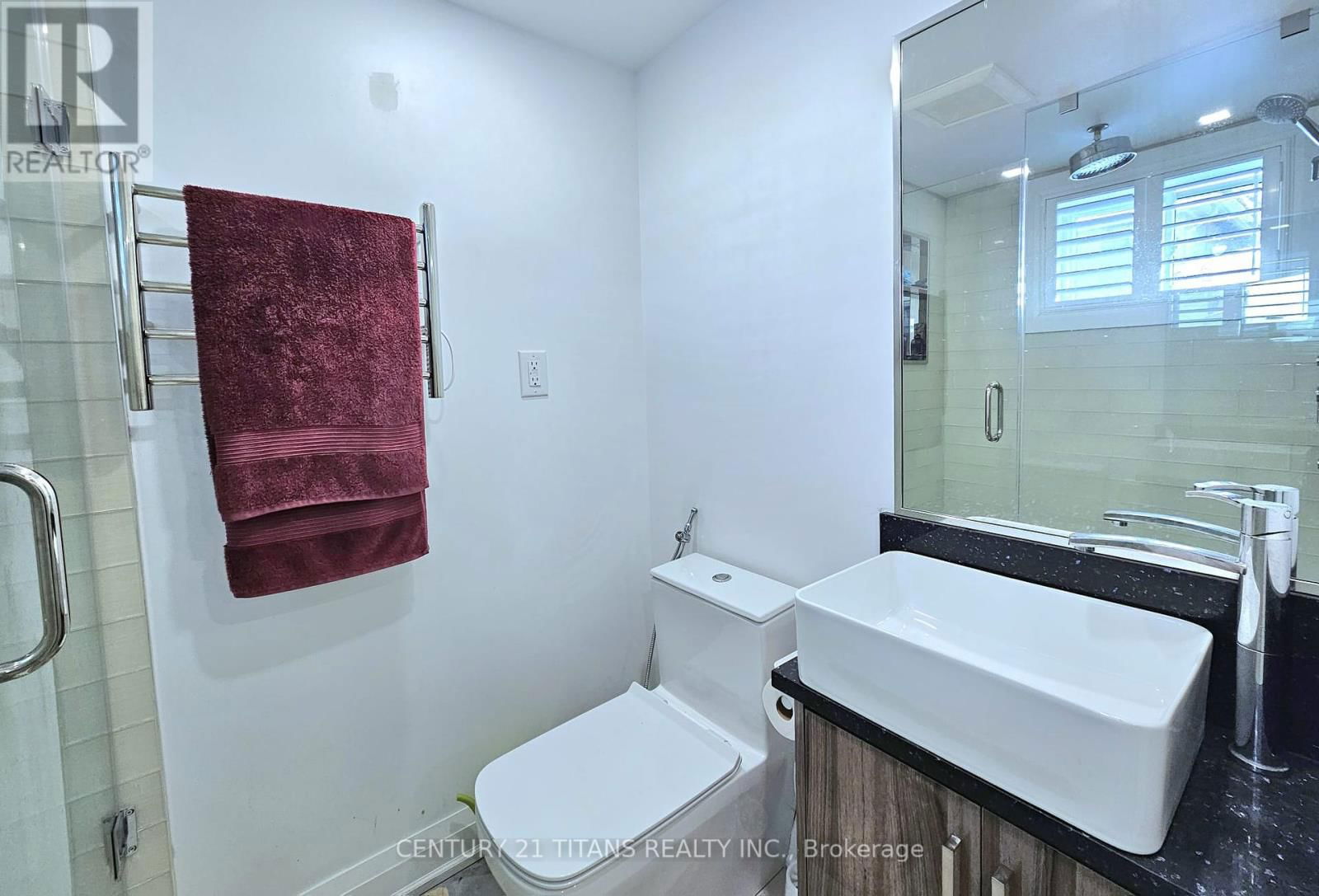 40 HILL CRESCENT Image 19