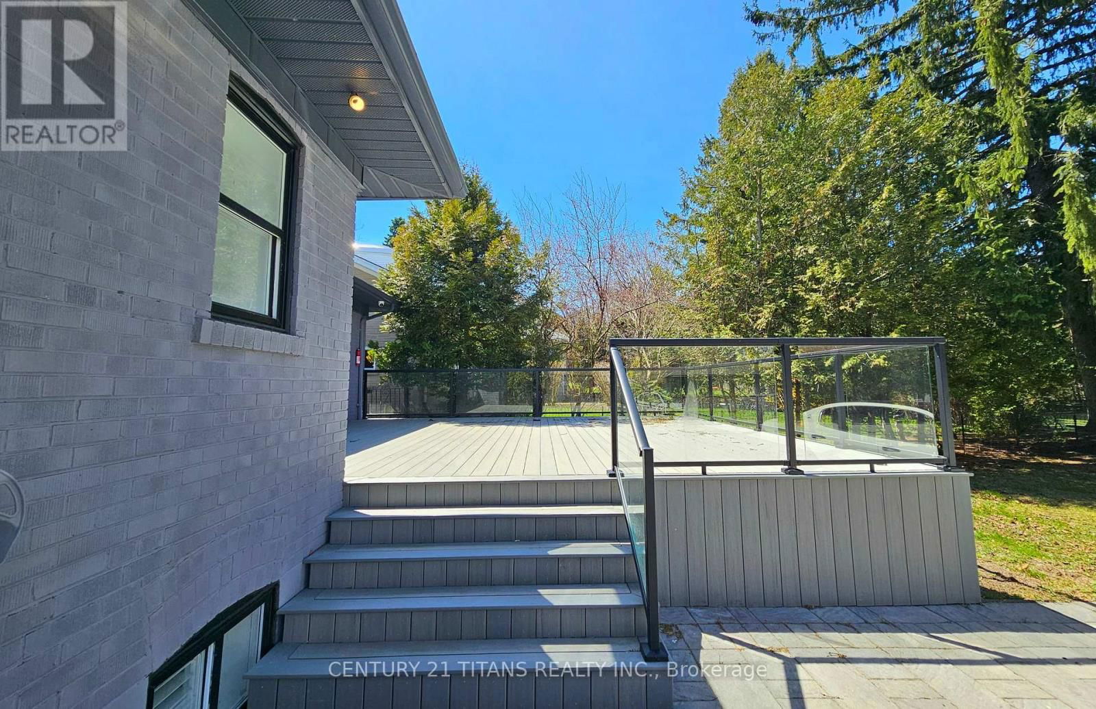 40 HILL CRESCENT Image 28