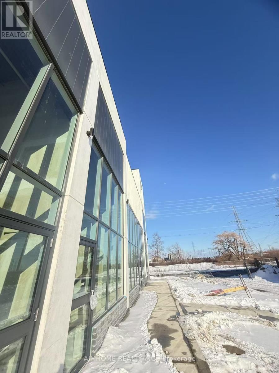 B11 - 3101 KENNEDY ROAD Image 2