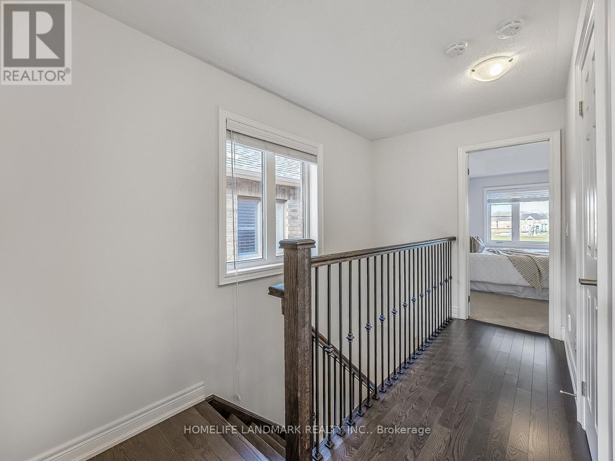 100 CHRISTINE ELLIOT AVENUE Image 25