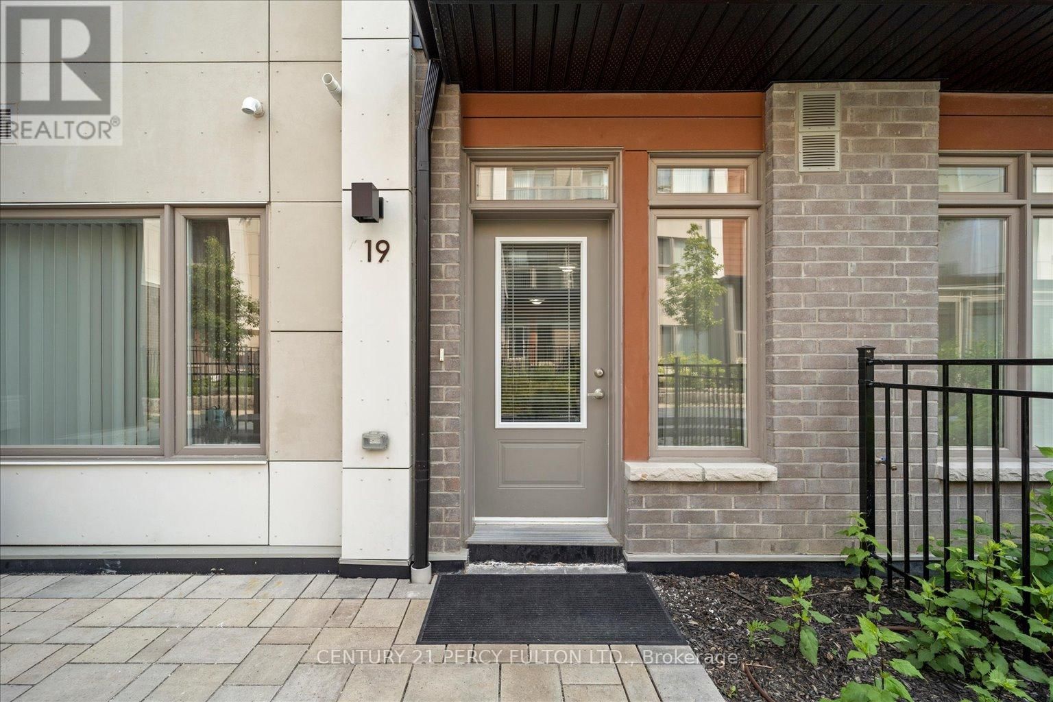 19 - 70 ORCHID PLACE DRIVE Image 17
