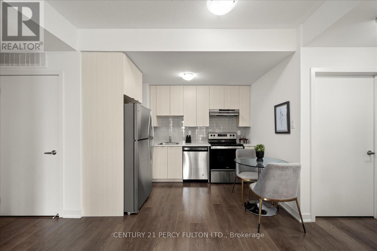 19 - 70 ORCHID PLACE DRIVE Image 5