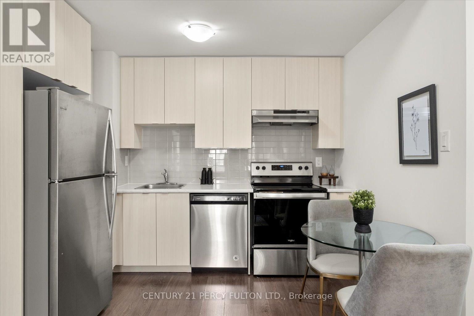 19 - 70 ORCHID PLACE DRIVE Image 6