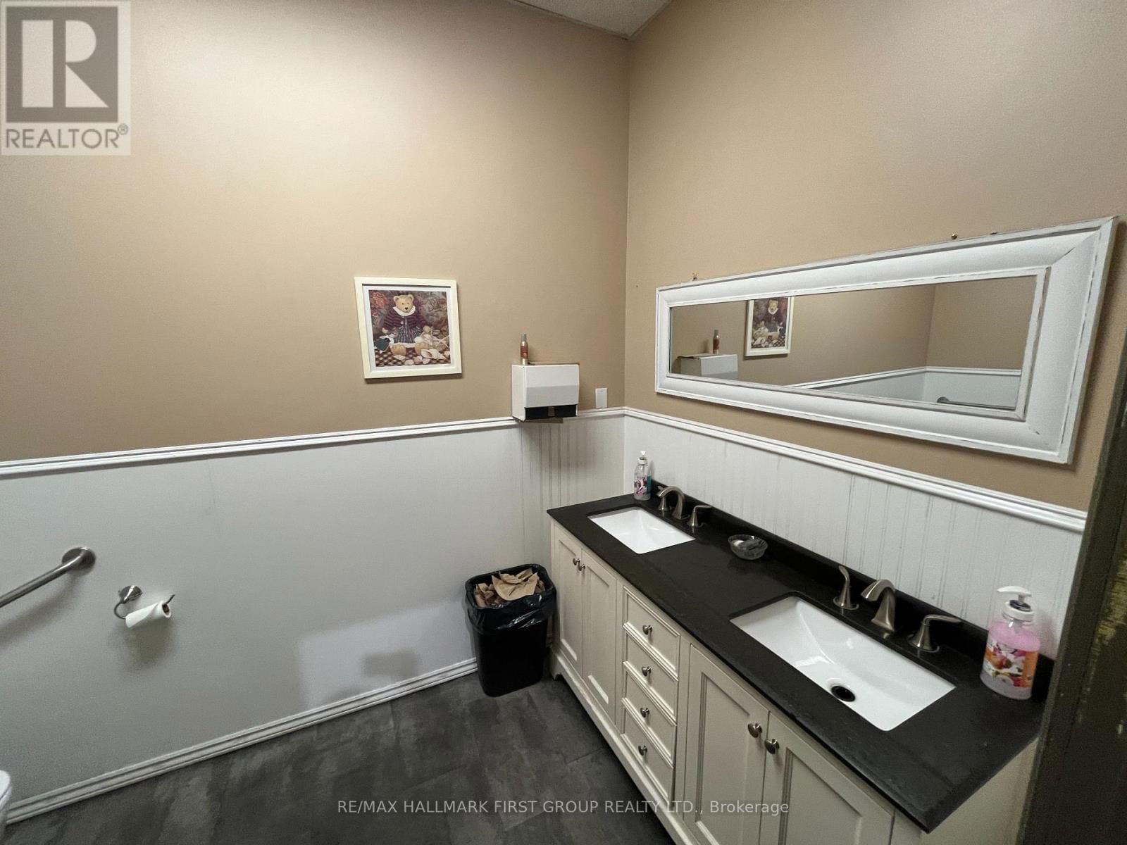 #24-26 - 110 SCOTIA COURT Image 16
