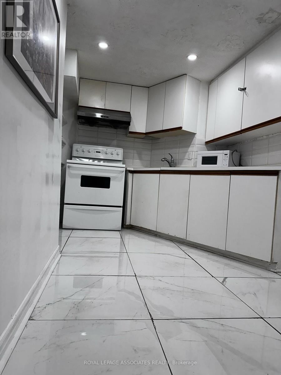 30 ORLEANS DRIVE Image 3