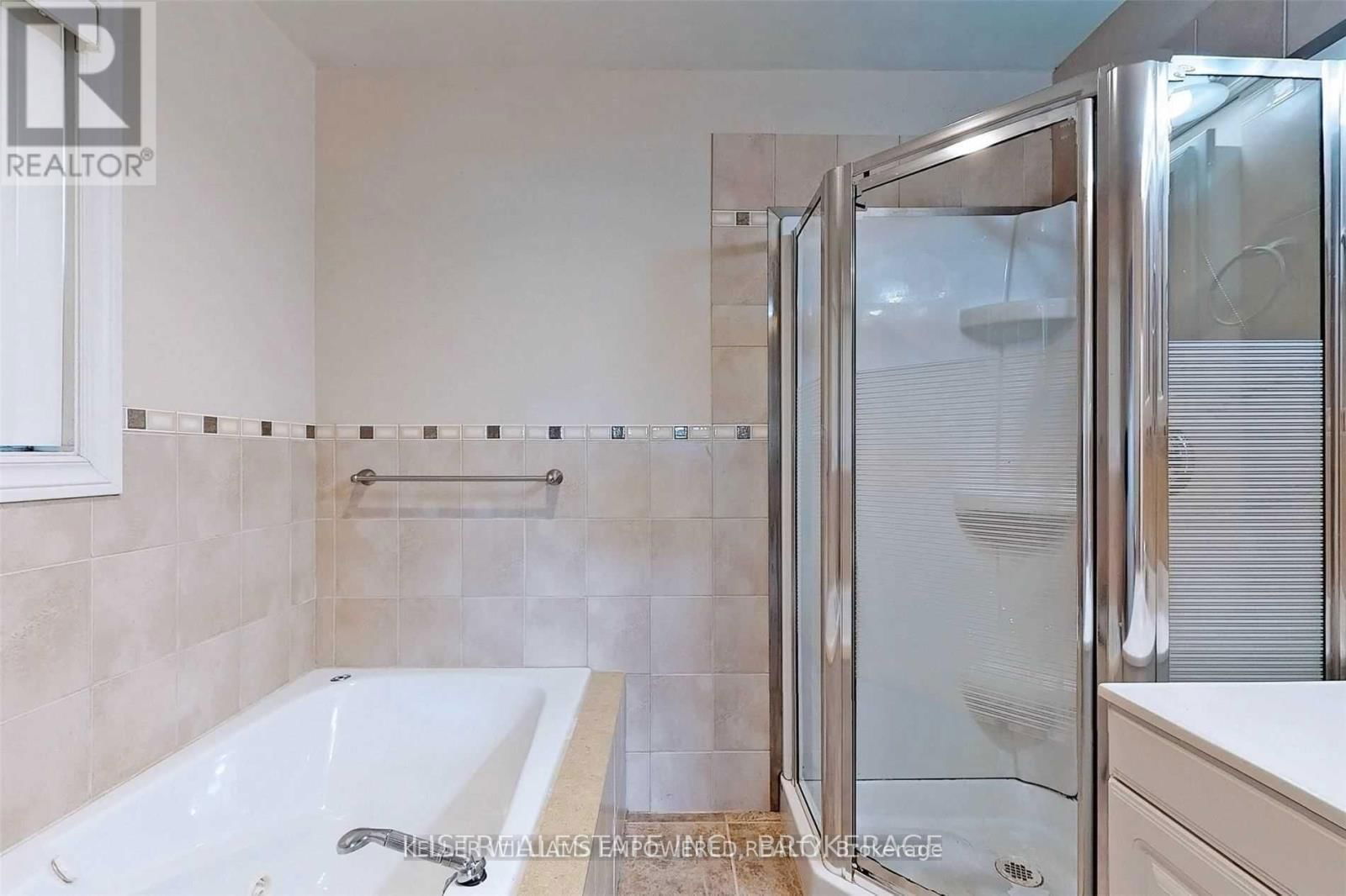 74 CREEKWOOD DRIVE Image 13