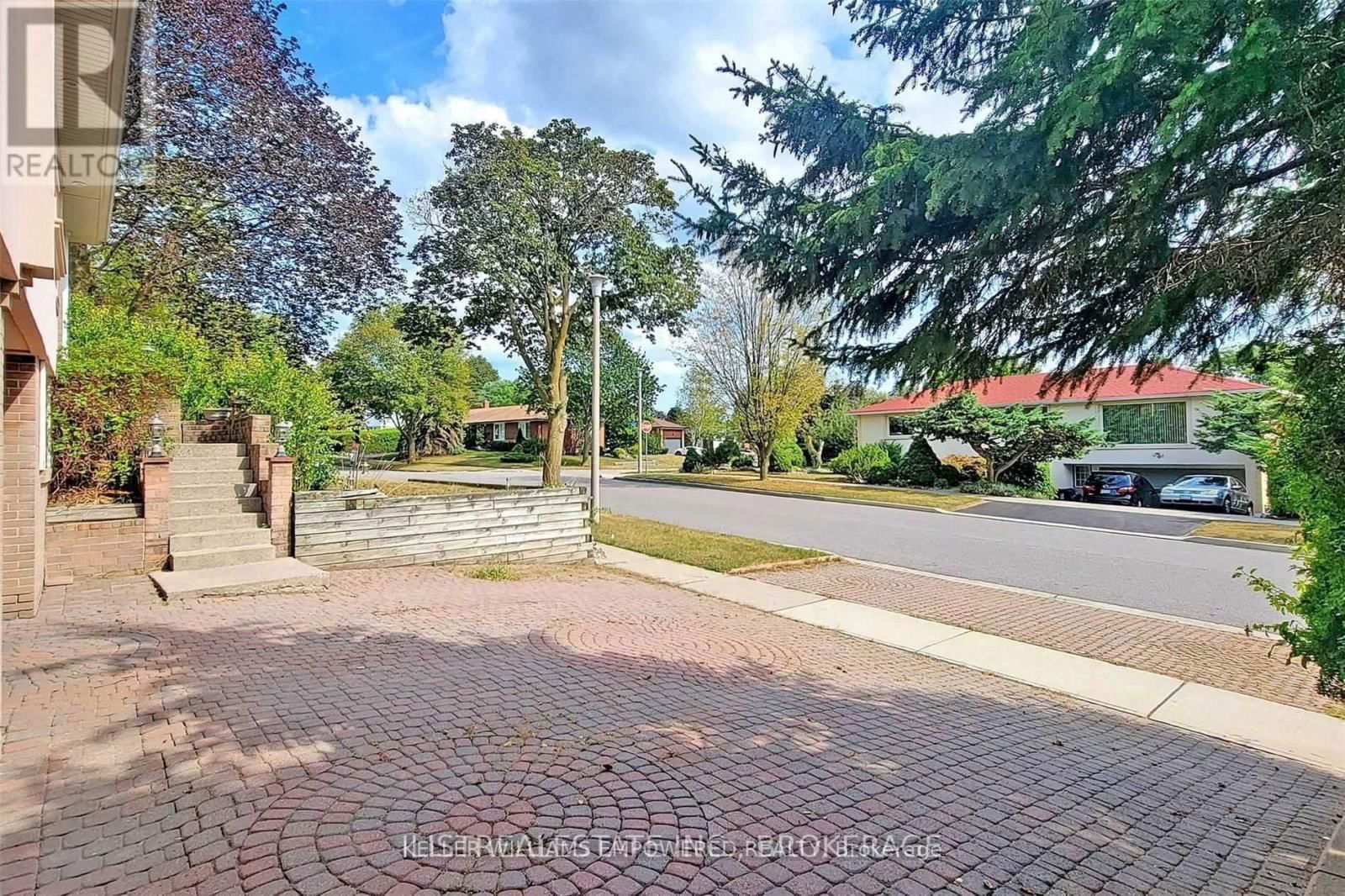 74 CREEKWOOD DRIVE Image 23