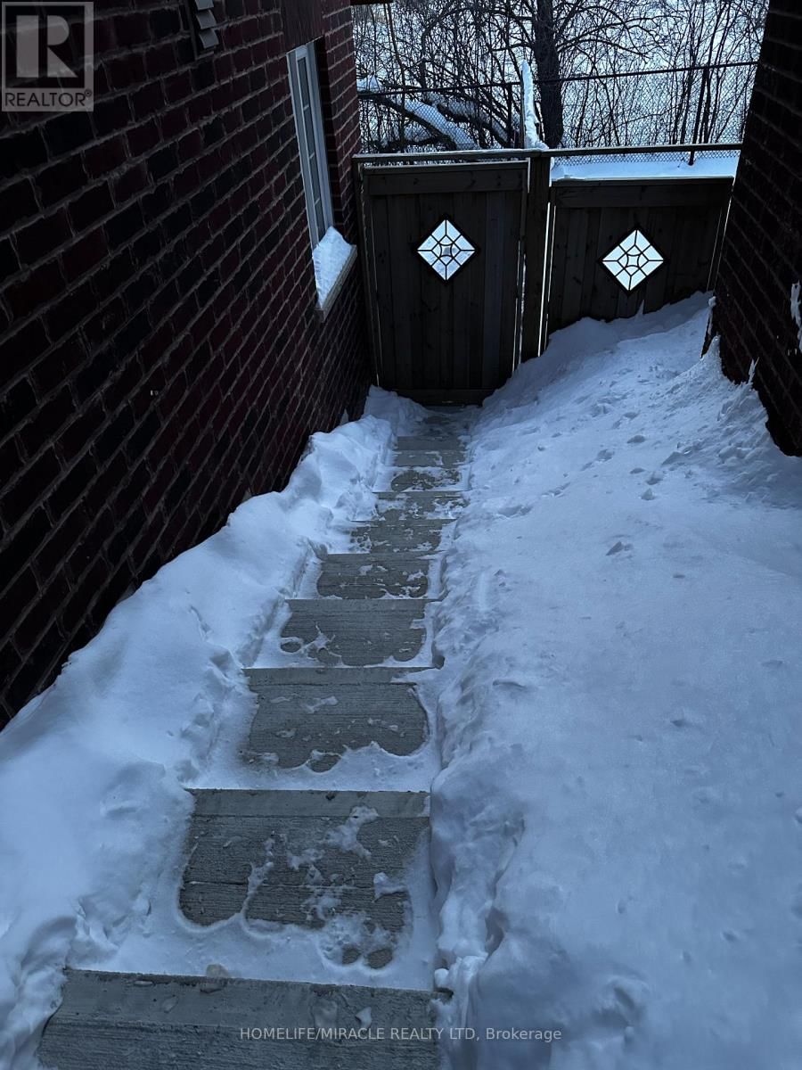 92 SHARPLIN DRIVE Image 17