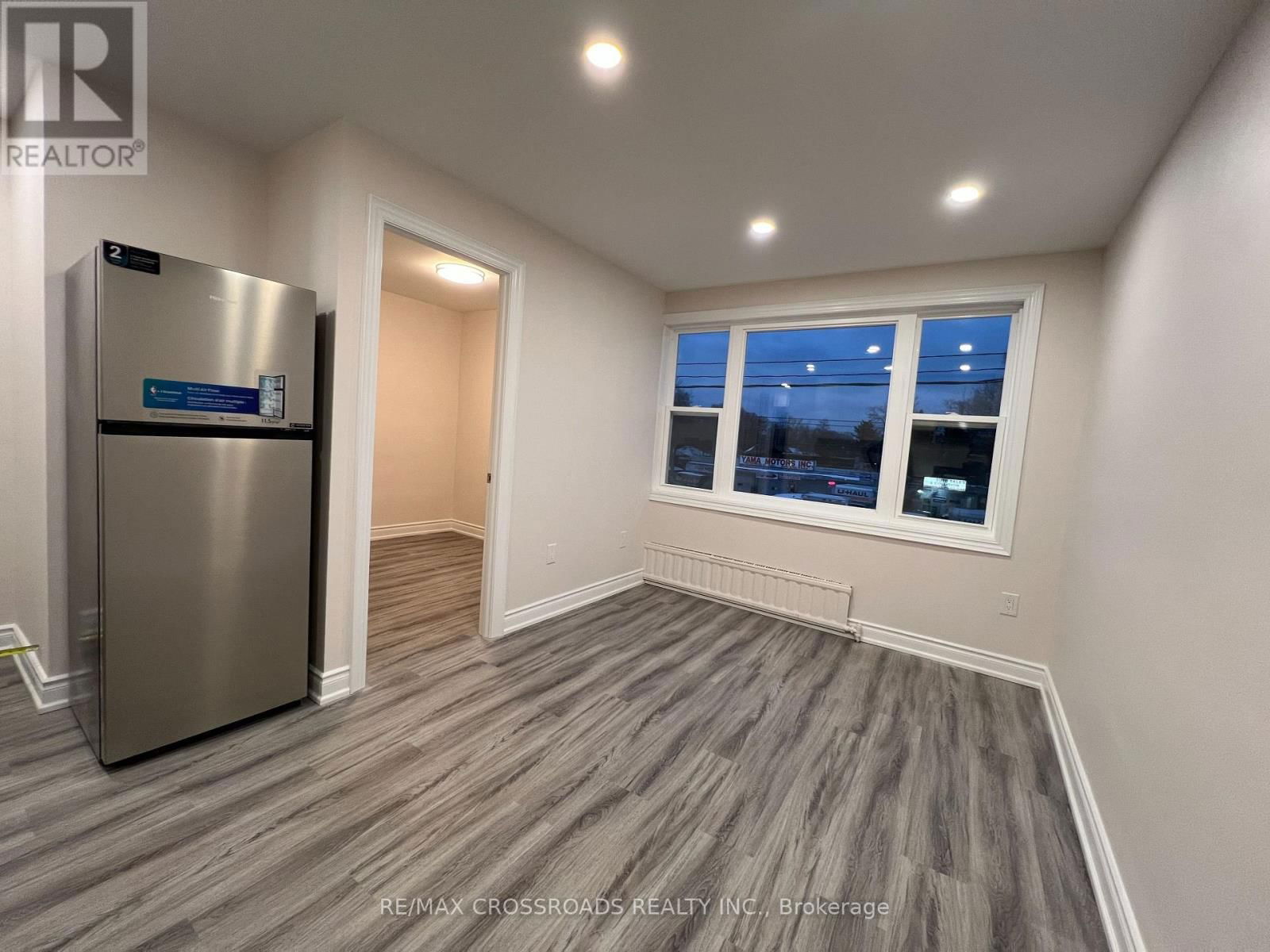 APT 1 - 1324B GERRARD STREET EAST Image 3