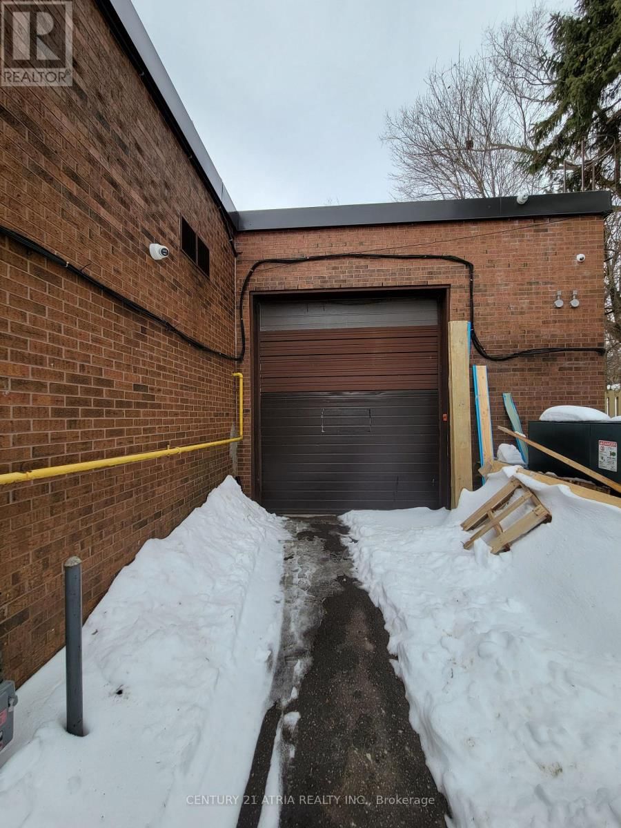 1 - 1100 SIMCOE STREET NORTH Image 16